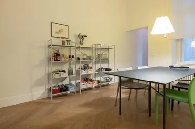 Grundriss der Unterkunft Stunning Apartment in City Center