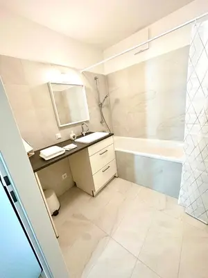 Ein Badezimmer in der Unterkunft FORSTHAUS 30 FREE GARAGE