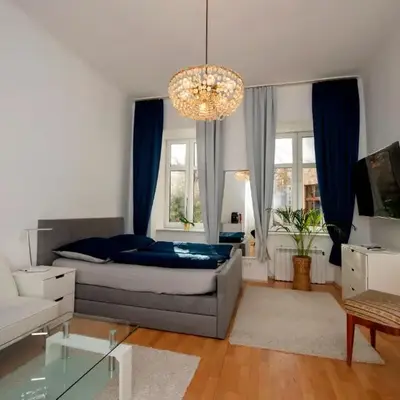 Home Suites Home