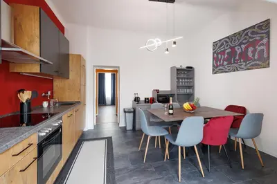 Küche/Küchenzeile in der Unterkunft NEW ShalalaLiving Vienna Spacious Home for Family & Friends