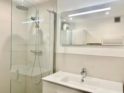 Ein Badezimmer in der Unterkunft 60 m2 Central Rooftop Apartment with AC