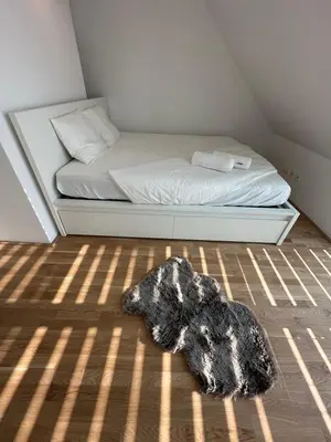 Ein Bett oder Betten in einem Zimmer der Unterkunft Contemporary Apartment with Stunning Views 20