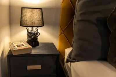 Ein Bett oder Betten in einem Zimmer der Unterkunft Flaka's Apartment