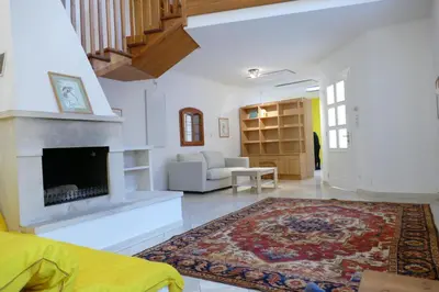 Ein Sitzbereich in der Unterkunft Traumhafte Maisonnette mit Kamin