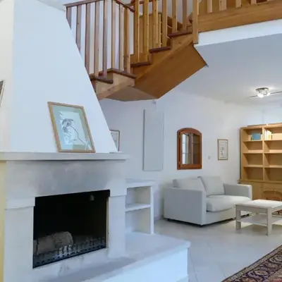 Traumhafte Maisonnette mit Kamin