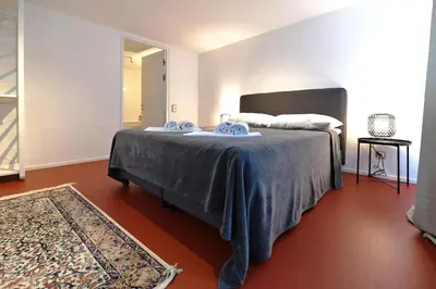 Ein Bett oder Betten in einem Zimmer der Unterkunft Julius 22 - Urban Oasis, 5 Mins to City Center