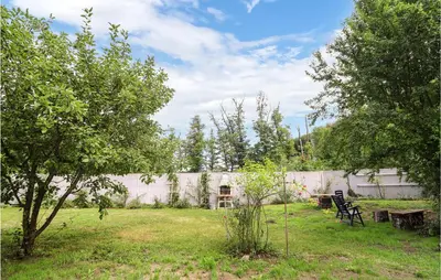 Ein Garten an der Unterkunft Schoenes Ferienhaus Hirtenberg