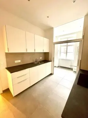 Küche/Küchenzeile in der Unterkunft Brand New & Spacious Apartment in the City Centre