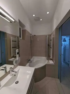 Ein Badezimmer in der Unterkunft Luxury CityApartment 7