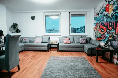 Ein Sitzbereich in der Unterkunft Vienna Shopping Center 8 Appartment