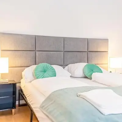 Comfortable 2BR Apt for 5