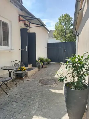 Das Gebäude in dem sich die Ferienwohnung befindet