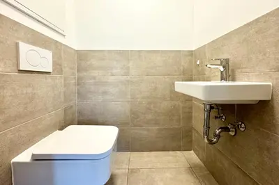 Ein Badezimmer in der Unterkunft Möblierte Wohnung + Parkplatz und Terrasse