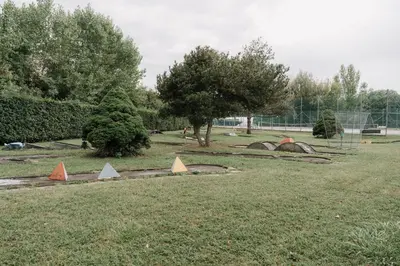 Ein Garten an der Unterkunft Kleine Seezeit