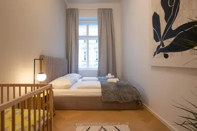 Ein Bett oder Betten in einem Zimmer der Unterkunft Spacious 110м2 flat in the city center