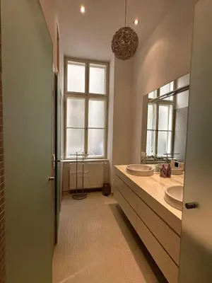 Ein Badezimmer in der Unterkunft Residential Elegance: YourVienna Classic Apartments in City Center