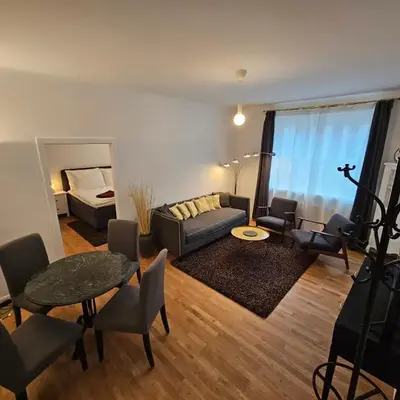 Yuki's Place - Central Design Apartment - Vienna Trade Fair - WU Campus - Downtown - Subway