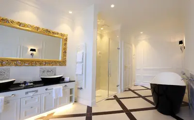 Ein Badezimmer in der Unterkunft Schloß Schönbrunn Grand Suite