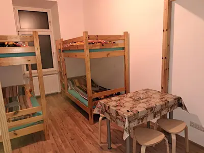 Ein Etagenbett oder Etagenbetten in einem Zimmer der Unterkunft Relax Rooms & Apartments Vienna Belvedere 10 minutes to downtown long term stay also possible