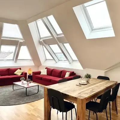 Spacious Penthouse in Favoriten
