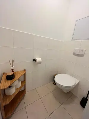 Ein Badezimmer in der Unterkunft Penthouse near Central Station with free parking