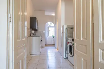 Grundriss der Unterkunft Comfortable 2BR Apt In Vienna, Prime Location