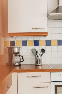 Küche/Küchenzeile in der Unterkunft Helle Wohnung - Free Parking (Höhe max. 1,52m)