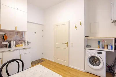 Küche/Küchenzeile in der Unterkunft Gemütliche Wohnung nur 15 Minuten ins Stadtzentrum