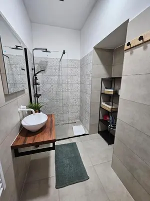 Ein Badezimmer in der Unterkunft Cozy And Quit 1170 Vienna