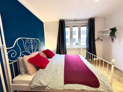 Grundriss der Unterkunft 3 bedroom near Central Train Station Apartment