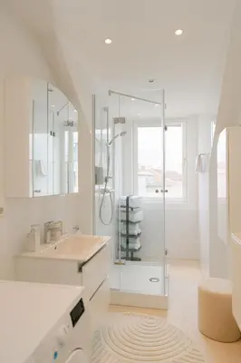 Ein Badezimmer in der Unterkunft Comfy APT for 4-6, 5 min to center, metro & free parking