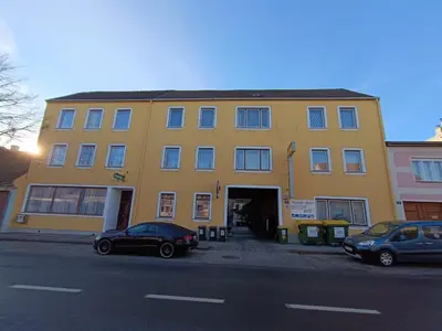 Das Gebäude in dem sich die Pension befindet