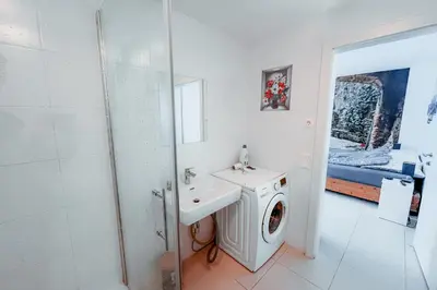 Ein Badezimmer in der Unterkunft Danube Island Apartment 3