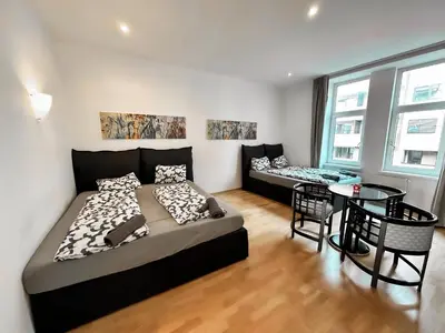 Ein Bett oder Betten in einem Zimmer der Unterkunft W Apartment - Brigittenau Area MM10