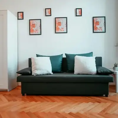 Raimond Apartment Top 12