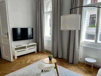 TV/Unterhaltungsangebot in der Unterkunft Großzügiger Wiener Altbau gleich neben Schönbrunn