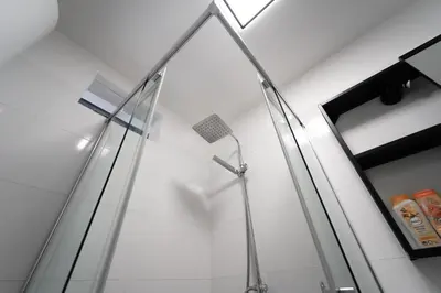Ein Badezimmer in der Unterkunft Modernes Studio im Zentrum 4 Personen