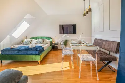 Ein Sitzbereich in der Unterkunft 2 separate Full Apartments - 5 BR - Gym - Parking - Rooftop