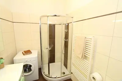 Ein Badezimmer in der Unterkunft Klimt Apartments