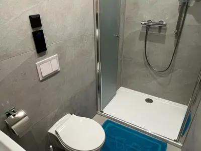 Ein Badezimmer in der Unterkunft Innenstadtwohnung in Sackgasse mit Klima - RMI 2