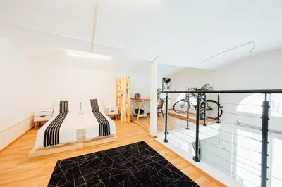 Ein Bett oder Betten in einem Zimmer der Unterkunft The Garage No.6