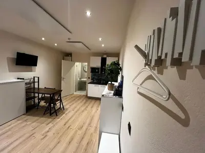 Küche/Küchenzeile in der Unterkunft RMI1 - Apartment für Urlauber, Monteure - mit AC und Infrarotheizung