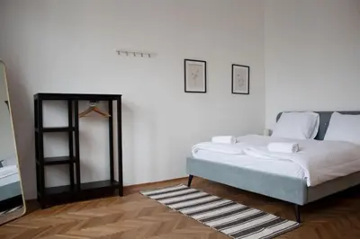 Ein Bett oder Betten in einem Zimmer der Unterkunft josef's home I Urban Classic Apartment I 02