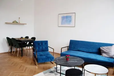 Ein Sitzbereich in der Unterkunft josef's home I Urban Classic Apartment I 02