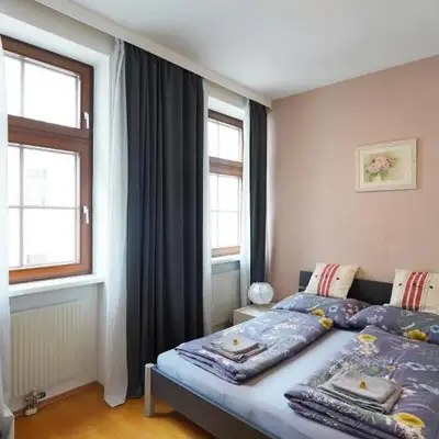 CozyNite Premium Apartment Hernals 2