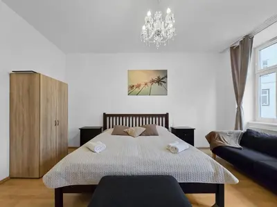 Ein Bett oder Betten in einem Zimmer der Unterkunft Three King-Size Beds, Three Bedrooms