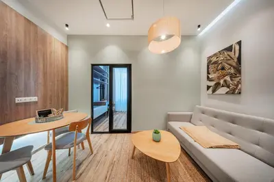 Ein Sitzbereich in der Unterkunft TheWICKI 22 - Wunderschöne Apartments in Wien