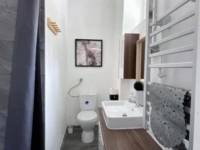 Ein Badezimmer in der Unterkunft Up Residences