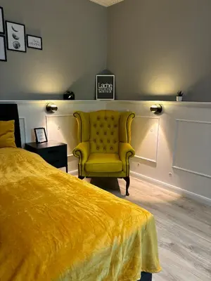 Ein Bett oder Betten in einem Zimmer der Unterkunft Urban-Elegance Silent-Garden