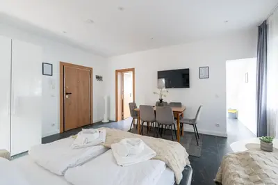 Ein Bett oder Betten in einem Zimmer der Unterkunft Near Vienna - 60m2 - 6 Guests - Self Check-in - Parking